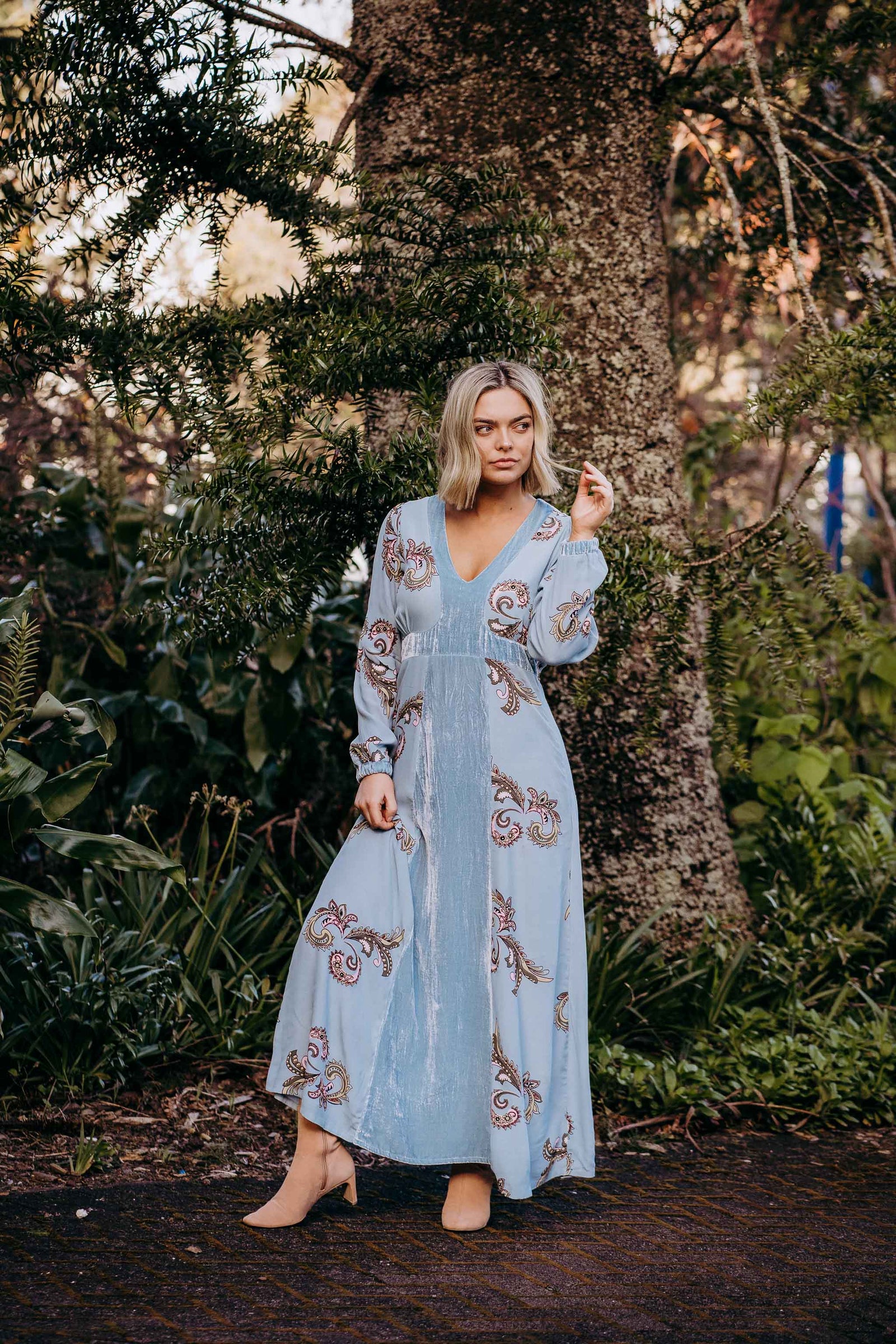 evie blue dress Evie Blue Striped Embrodiery Dress – HIGHLAND PARK main image 1